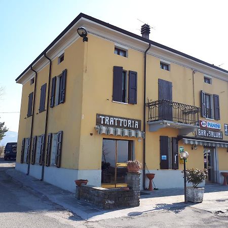 Trattoria Cattani Hotel Medesano Zewnętrze zdjęcie